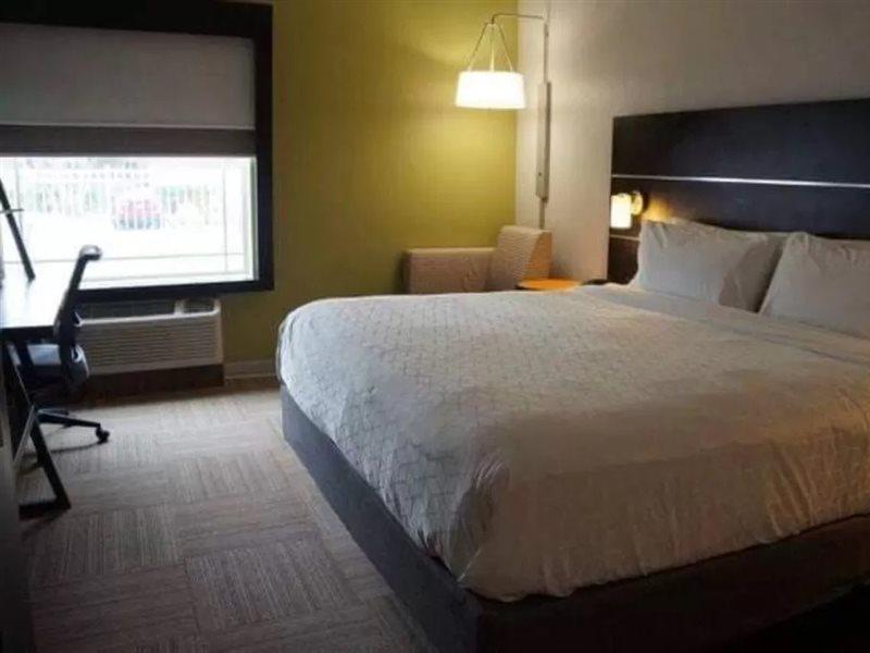 Holiday Inn Express Venice By Ihg Екстериор снимка