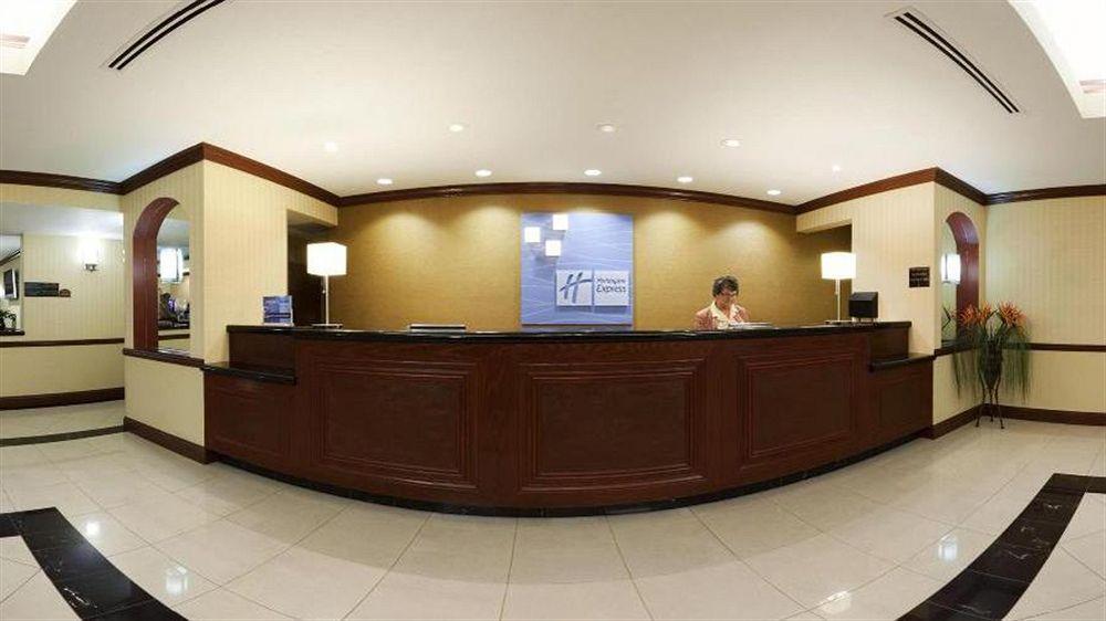 Holiday Inn Express Venice By Ihg Екстериор снимка